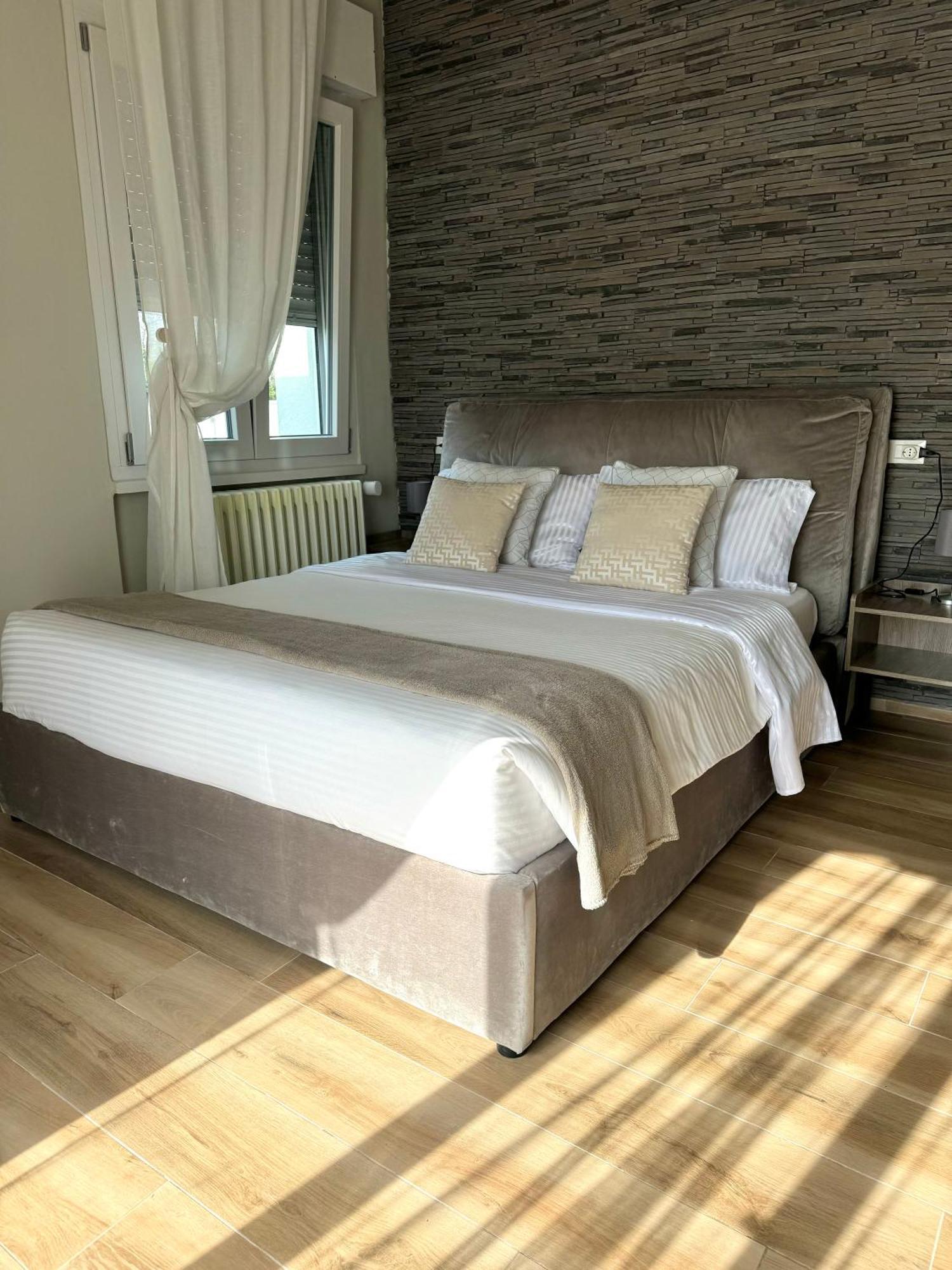 Serenity B&B Брешия Экстерьер фото